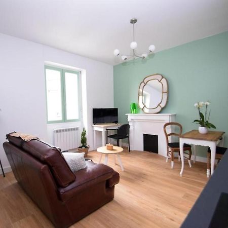 Appartement Entre Plage De L'Ecluse Et Place Du Marche Dinard Zewnętrze zdjęcie