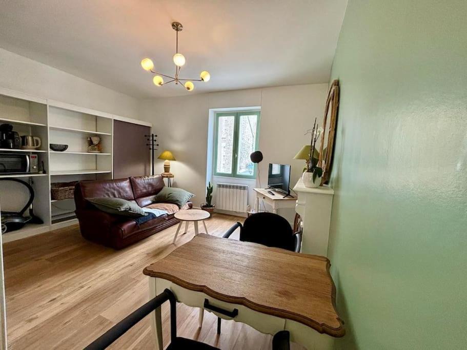 Appartement Entre Plage De L'Ecluse Et Place Du Marche Dinard Zewnętrze zdjęcie